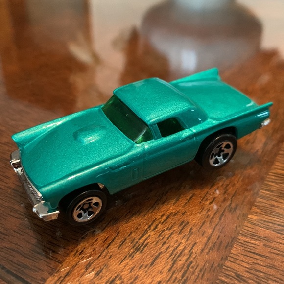 Hot Wheels 1957 Ford Thunderbird TBird Car Hotwheels Metal Diecast VTG 1977 - Picture 2 of 5